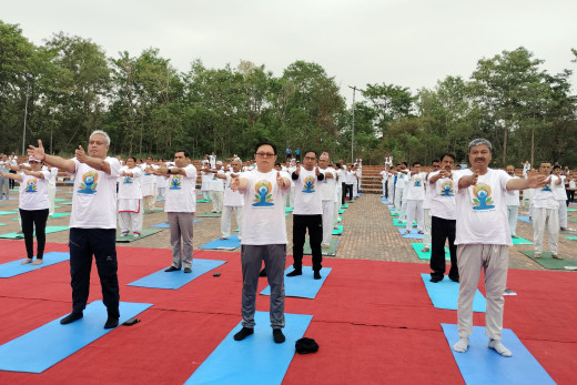 पर्यटनमन्त्रीले दिए पोखरामा योगा गर्न र मनोरम दृश्य हेर्न भारतीयलाई निम्तो
